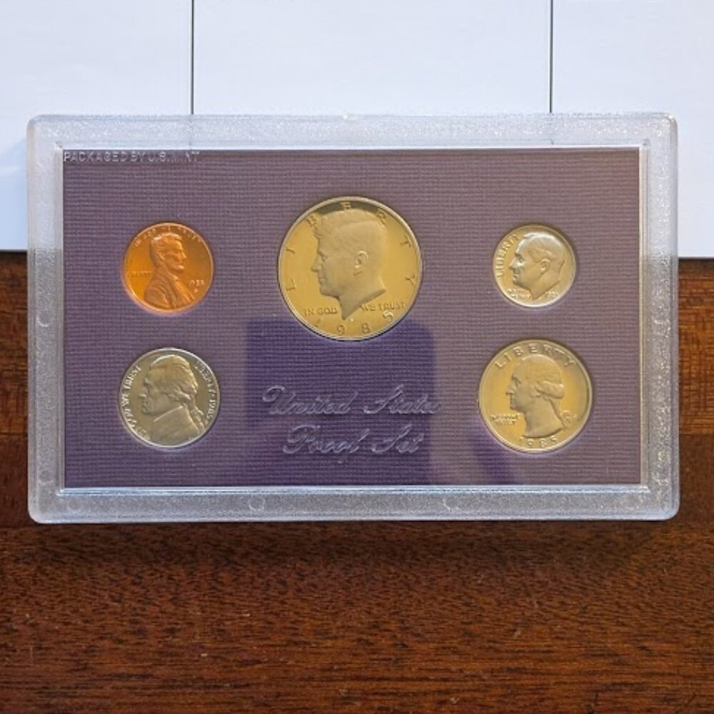 O1 1985 US MINT POOF SET MINTED IN SAN FRANCISCO (NWOT)